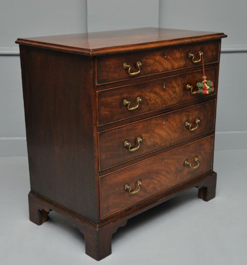 GEORGIAN MAHOGANY CHEST OF DRAWERS - ADDITIONAL PHOTO 2