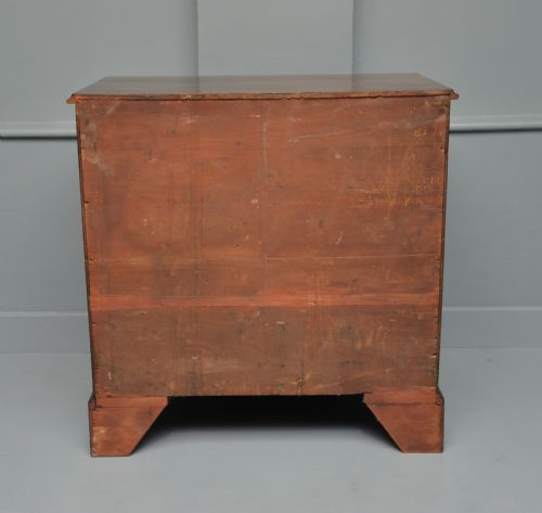 GEORGIAN MAHOGANY CHEST OF DRAWERS - ADDITIONAL PHOTO 4