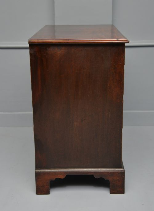 GEORGIAN MAHOGANY CHEST OF DRAWERS - ADDITIONAL PHOTO 5