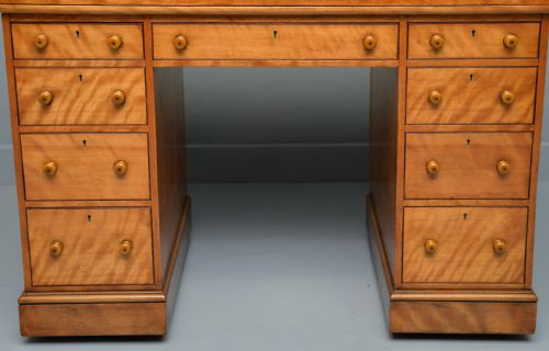 SUPERB QUALITY VICTORIAN SATINWOOD PEDESTAL DESK - ADDITIONAL PHOTO 1