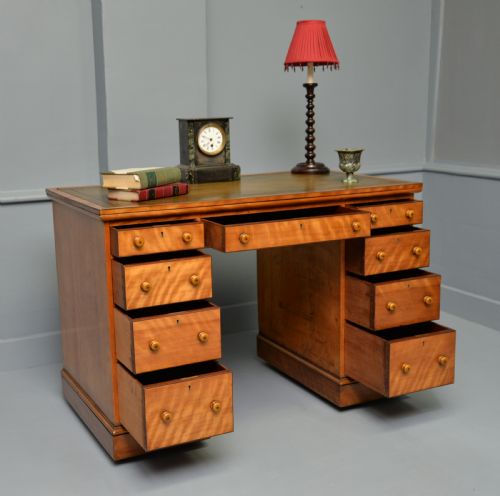 SUPERB QUALITY VICTORIAN SATINWOOD PEDESTAL DESK - ADDITIONAL PHOTO 7