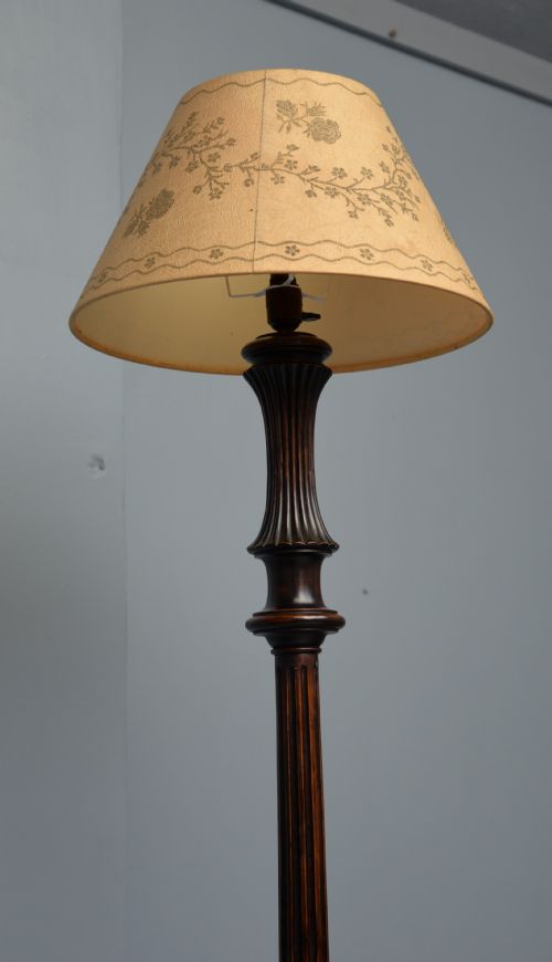 GEORGIAN STYLE C1920 MAHOGANY STANDARD FLOOR LAMP - ADDITIONAL PHOTO 11