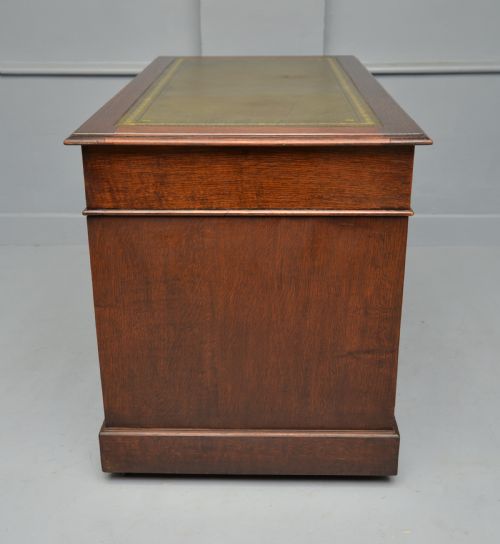 VICTORIAN SOLID OAK LEATHER TOP PEDESTAL WRITING DESK - ADDITIONAL PHOTO 5