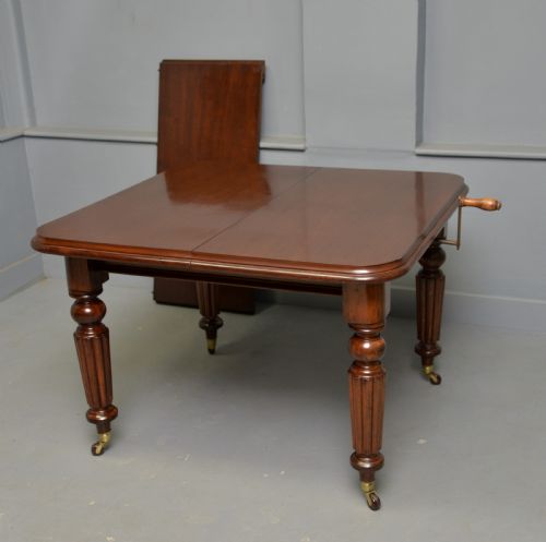 victorian mahogany extending dining table - CATEGORY: ANTIQUE TABLES - DATED VICTORIAN