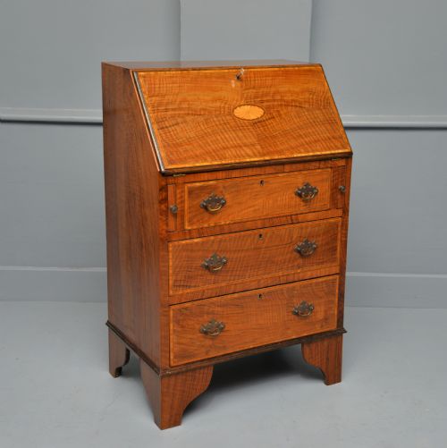 SMALL GEORGIAN REVIVAL INLAID SATINWOOD BUREAU DESK - ADDITIONAL PHOTO 1