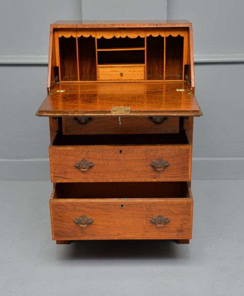 SMALL GEORGIAN REVIVAL INLAID SATINWOOD BUREAU DESK - ADDITIONAL PHOTO 9