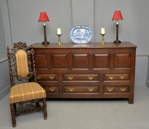 MAGNIFICENT LARGE 18TH CENTURY GEORGIAN OAK MULE CHEST - ADDITIONAL PHOTO 1