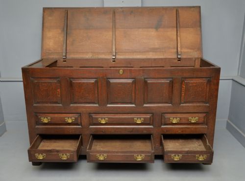 MAGNIFICENT LARGE 18TH CENTURY GEORGIAN OAK MULE CHEST - ADDITIONAL PHOTO 10