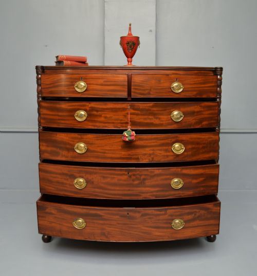 REGENCY MAHOGANY BOWFRONT CHEST OF DRAWERS - ADDITIONAL PHOTO 4