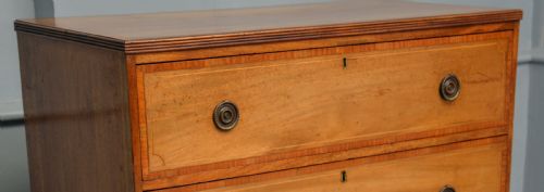 SUPERB GEORGE III SATINWOOD MAHOGANY INLAID CHEST OF DRAWERS - ADDITIONAL PHOTO 6