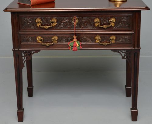 CHIPPENDALE PERIOD GEORGIAN MAHOGANY LOWBOY SIDE TABLE - ADDITIONAL PHOTO 1