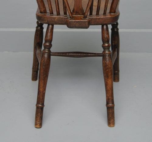CHARMING EARLY 19TH CENTURY ELM WHEELBACK WINDSOR CHAIR - ADDITIONAL PHOTO 6