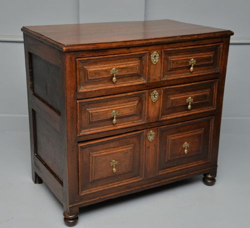 WILLIAM AND MARY LATE 17TH CENTURY OAK CHEST OF DRAWERS - ADDITIONAL PHOTO 6