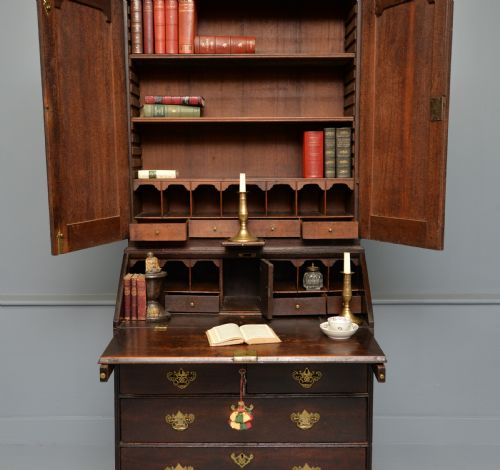 EARLY 18TH CENTURY SOLID OAK BUREAU BOOKCASE CABINET - ADDITIONAL PHOTO 2