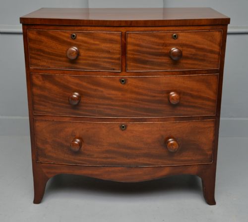 LATE GEORGIAN FLAME MAHOGANY SMALL BOWFRONT CHEST OF DRAWERS - ADDITIONAL PHOTO 3