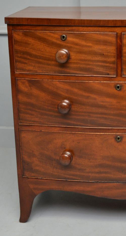 LATE GEORGIAN FLAME MAHOGANY SMALL BOWFRONT CHEST OF DRAWERS - ADDITIONAL PHOTO 4