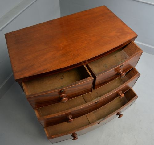 LATE GEORGIAN FLAME MAHOGANY SMALL BOWFRONT CHEST OF DRAWERS - ADDITIONAL PHOTO 10