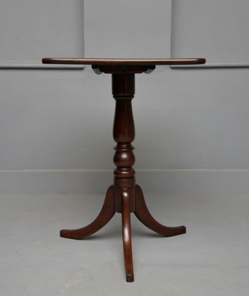 ELEGANT VICTORIAN SOLID MAHOGANY SIDE WINE TABLE - ADDITIONAL PHOTO 7