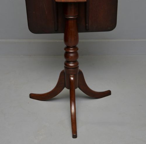 ELEGANT VICTORIAN SOLID MAHOGANY SIDE WINE TABLE - ADDITIONAL PHOTO 12