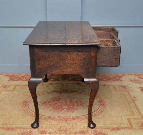 GEORGE I OAK DRESSING TABLE LOWBOY OF LARGE PROPORTIONS - ADDITIONAL PHOTO 10