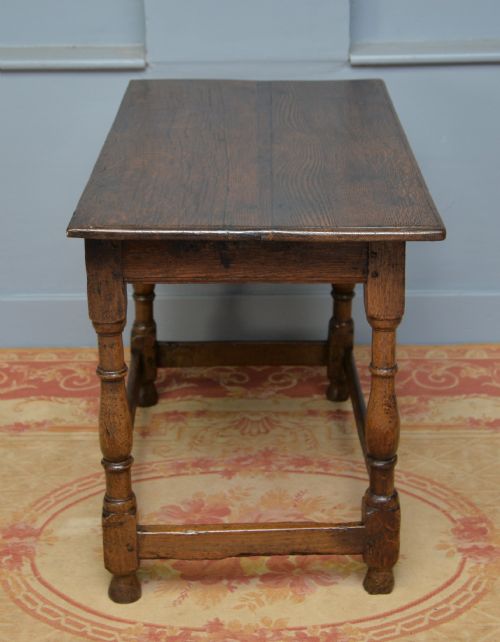CHARMING 17TH CENTURY OAK SIDE TABLE - ADDITIONAL PHOTO 7
