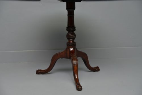 FINE GEORGE III 18TH CENTURY MAHOGANY PIE CRUST TILT TOP TRIPOD TABLE - ADDITIONAL PHOTO 10