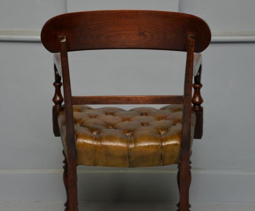 HANDSOME MID 19TH CENTURY MAHOGANY BUTTONED LEATHER DESK CHAIR - ADDITIONAL PHOTO 10