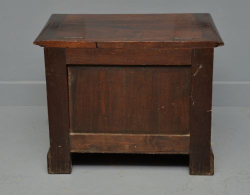 CHARMING GOTHIC REVIVAL CARVED OAK CHEST BOX - ADDITIONAL PHOTO 12