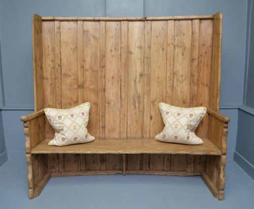 CHARMING 19TH CENTURY STRIPPED PINE SETTLE - ADDITIONAL PHOTO 5