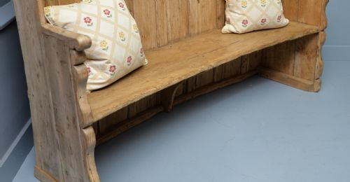 CHARMING 19TH CENTURY STRIPPED PINE SETTLE - ADDITIONAL PHOTO 22