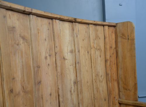 CHARMING 19TH CENTURY STRIPPED PINE SETTLE - ADDITIONAL PHOTO 26