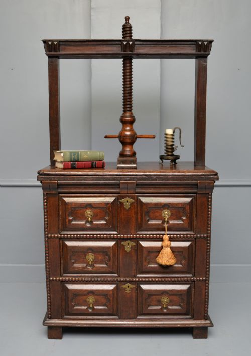 17TH CENTURY SMALL OAK CHEST OF DRAWERS WITH BOOK LINEN PRESS PROVENANCE - ADDITIONAL PHOTO 1