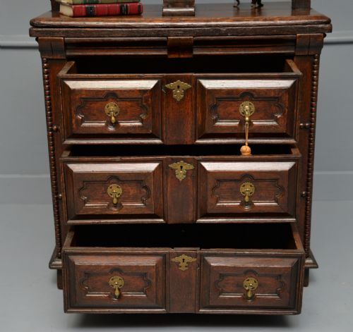 17TH CENTURY SMALL OAK CHEST OF DRAWERS WITH BOOK LINEN PRESS PROVENANCE - ADDITIONAL PHOTO 4