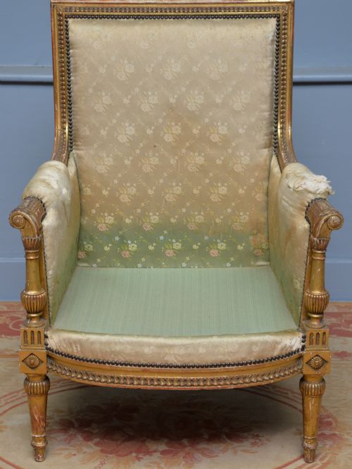 19TH CENTURY FRENCH LOUIS XVI STYLE GILTWOOD BERGERE CHAIR - ADDITIONAL PHOTO 4