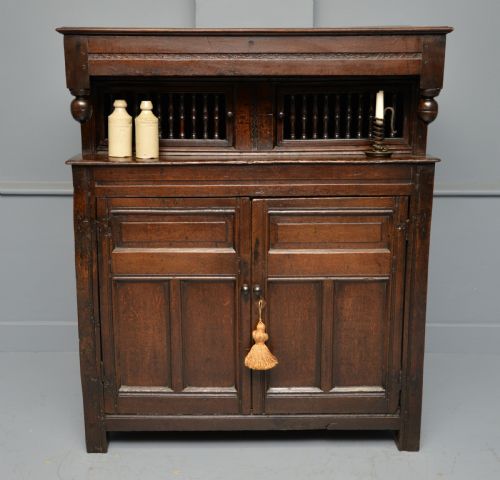 CHARMING SMALL 17TH CENTURY FOOD COURT CUPBOARD - ADDITIONAL PHOTO 1