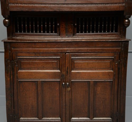 CHARMING SMALL 17TH CENTURY FOOD COURT CUPBOARD - ADDITIONAL PHOTO 5