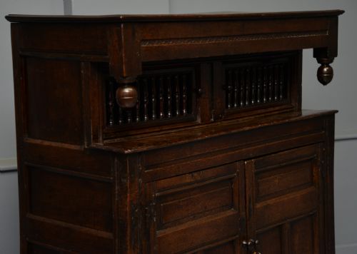 CHARMING SMALL 17TH CENTURY FOOD COURT CUPBOARD - ADDITIONAL PHOTO 14