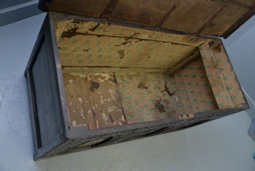 FINE 17TH CENTURY OAK ARCADED COFFER - ADDITIONAL PHOTO 14