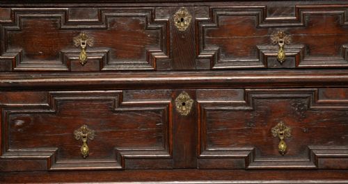 17TH CENTURY CHARLES II OAK CHEST OF DRAWERS ON LATER CUPBOARD - ADDITIONAL PHOTO 6