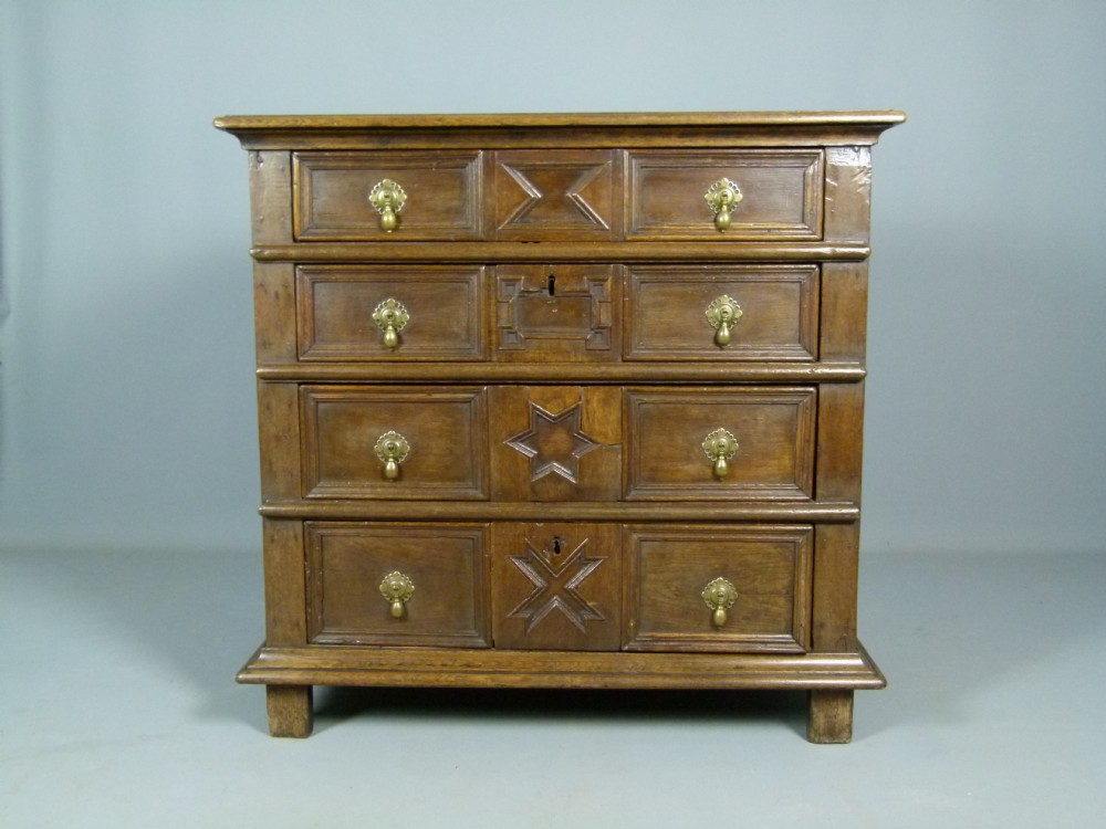 Superb 17th Century Oak Chest Of Drawers