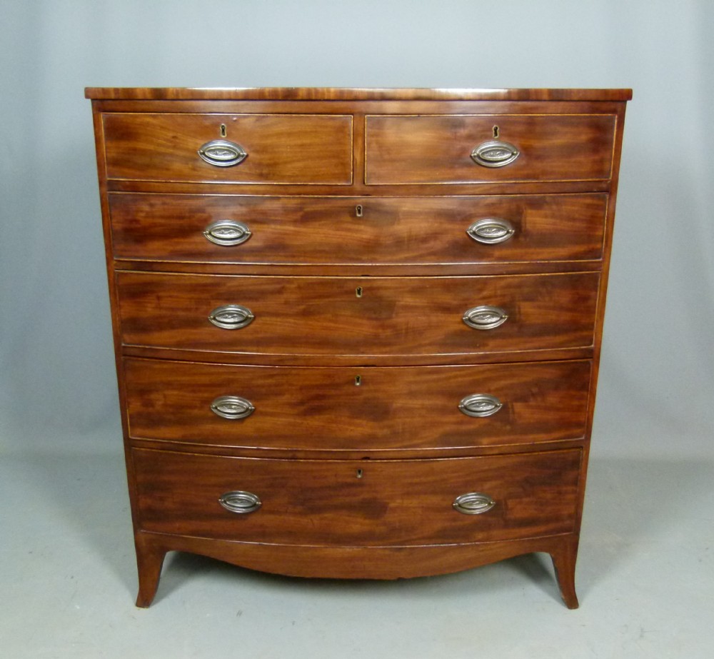 Georgian Mahogany Bow-Front Chest Of Drawers c1800