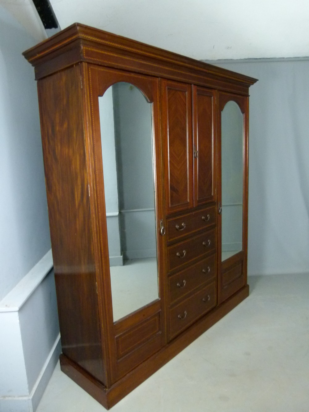 Edwardian Mahogany Compactum Wardrobe