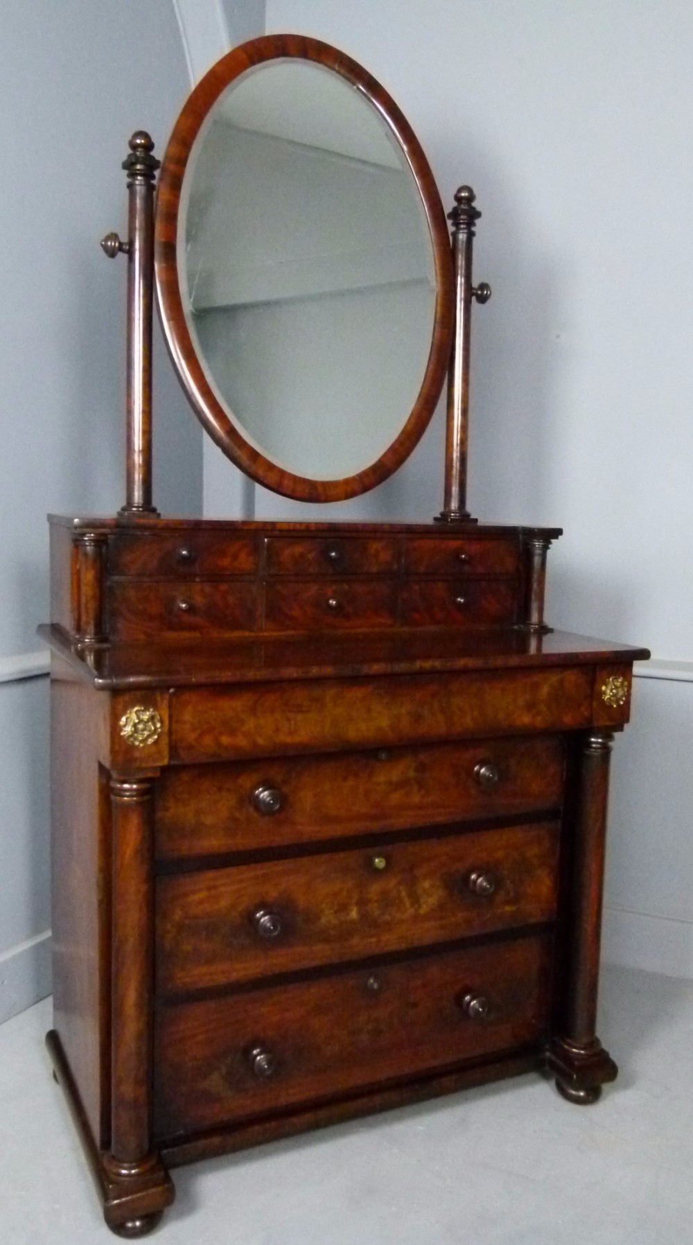 Fine Early 19th Century Figured Mahogany Dressing Chest Of Drawers
