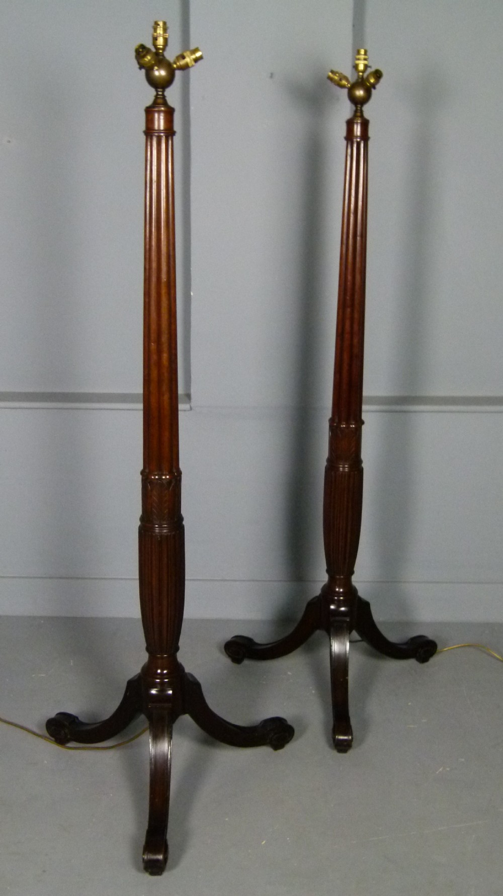 Elegant Pair Of Victorian Mahogany Standard Lamps