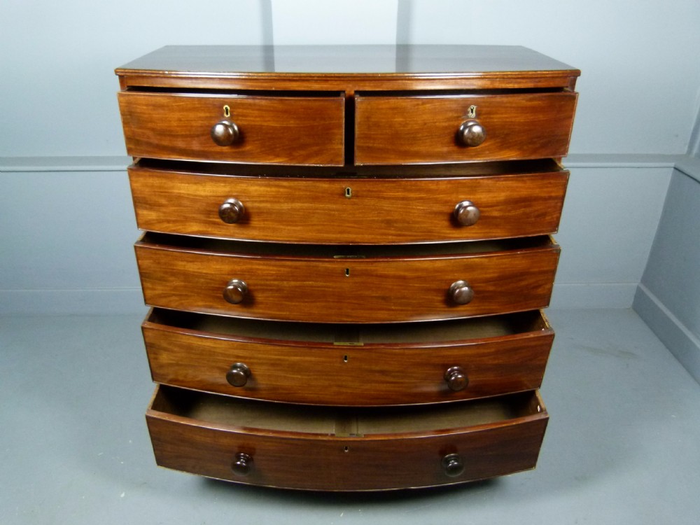 Early Victorian Mahogany Bow-Front Chest Of Drawers View VIII