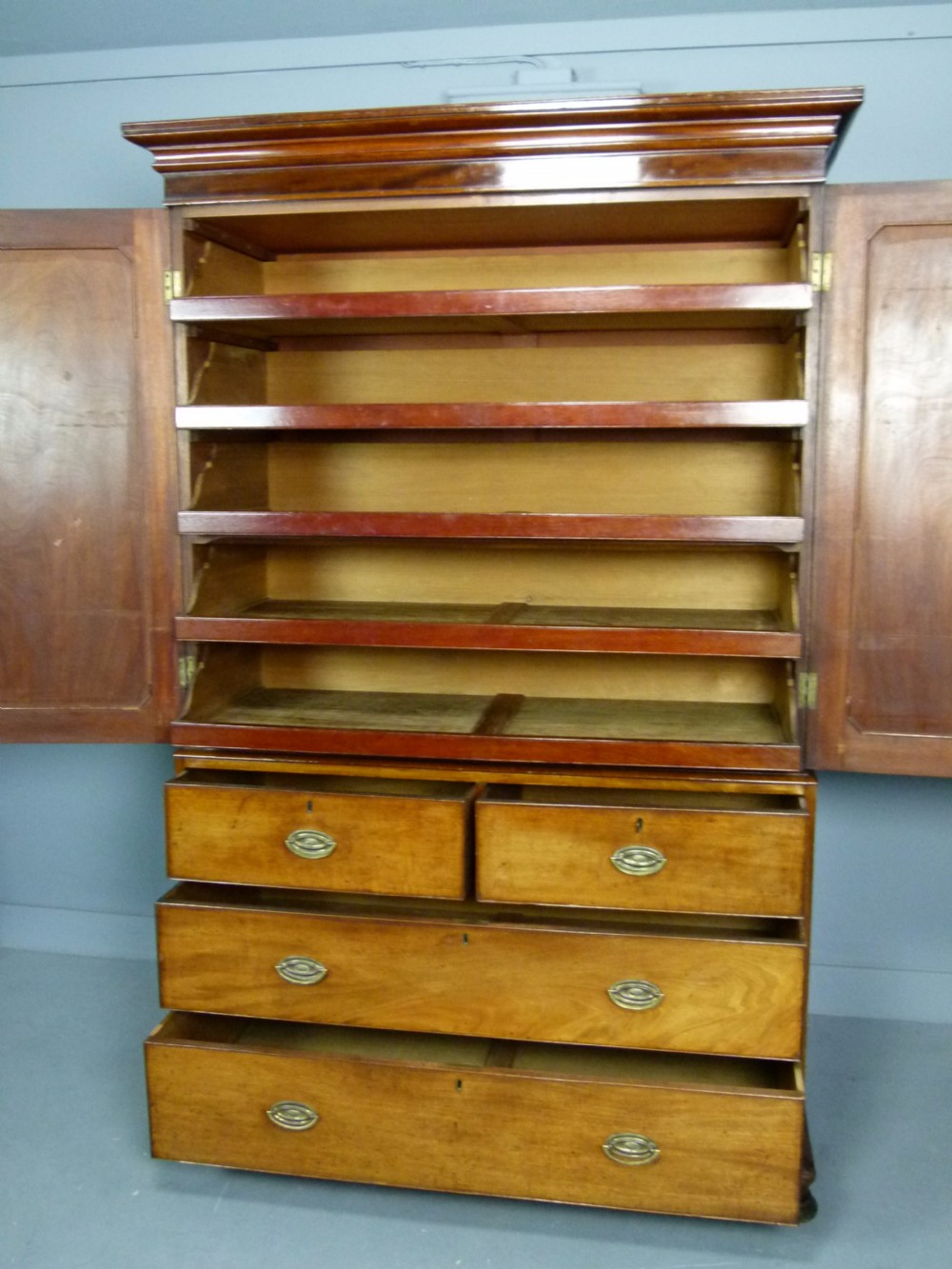 William IV Mahogany Linen-Press c1830 View XIII
