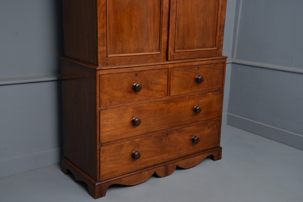 Elegant Early Victorian Mahogany Linen-Press View V