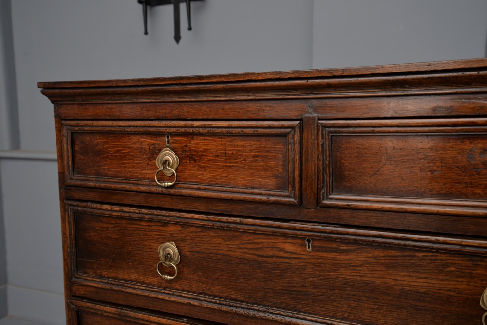 Charming Early 18th Century Oak Chest Of Drawers View VIII