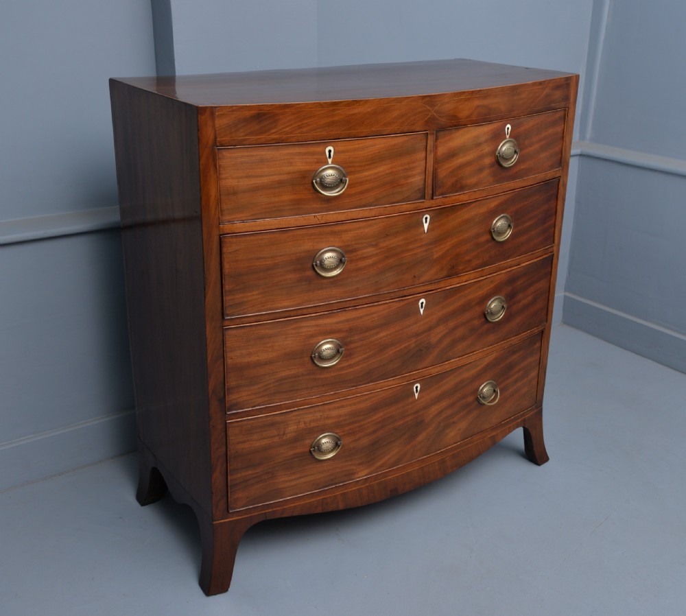 Elegant Regency Caddy-Top Bow-Front Mahogany Chest Of Drawers View VII