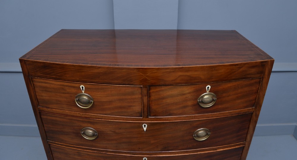 Elegant Regency Caddy-Top Bow-Front Mahogany Chest Of Drawers View XII